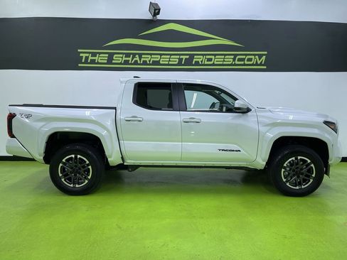 Used 2026 Toyota Tacoma TRD Sport image 11