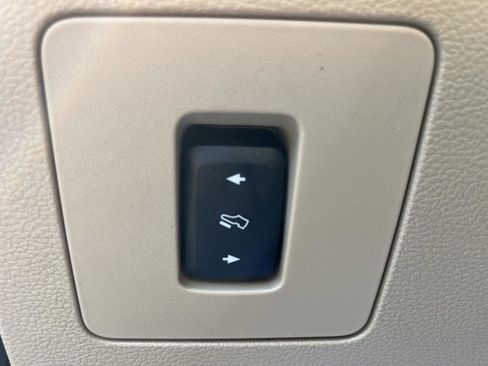 Used 2017 Ford F150 Lariat w/ Equipment Group 501A Mid image 13