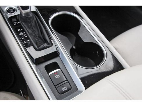 Used 2022 Nissan Altima 2.5 SV w/ SV Premium Package FWD image 32
