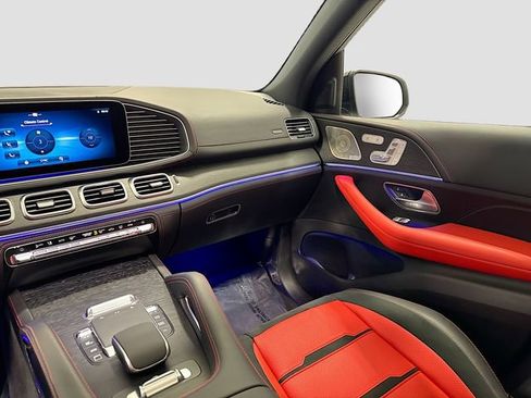 Used 2025 Mercedes-Benz GLE 53 AMG 4MATIC image 25