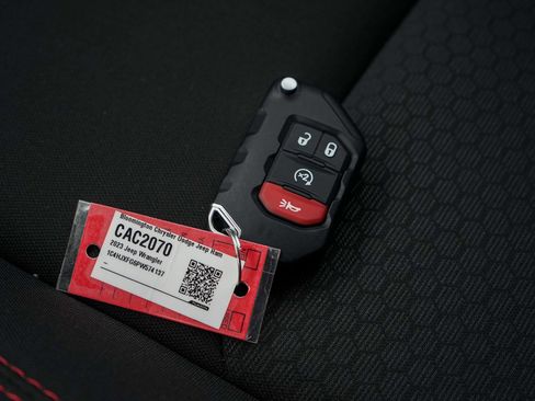 Used 2023 Jeep Wrangler Unlimited Rubicon w/ Cold Weather Group image 25