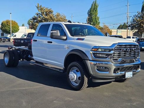 New 2026 RAM 5500 Tradesman w/ Chrome Appearance Group AWD/4WD image 8
