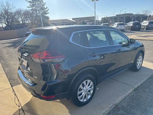 Used 2019 Nissan Rogue S image 8