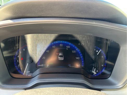 Used 2020 Toyota Corolla LE image 19