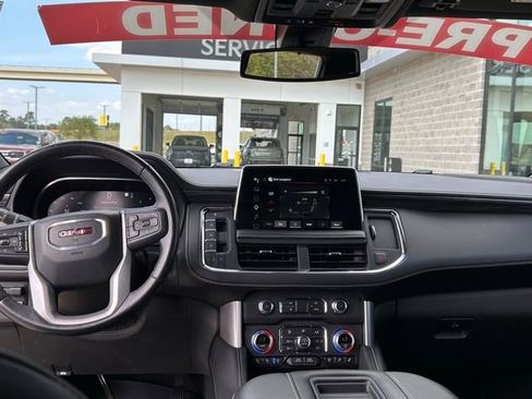 Used 2022 GMC Yukon XL SLT w/ SLT Premium Package image 41