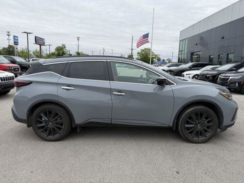 Used 2023 Nissan Murano SL AWD/4WD image 2