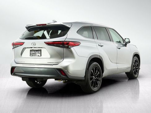 Used 2020 Toyota Highlander Limited AWD/4WD image 5