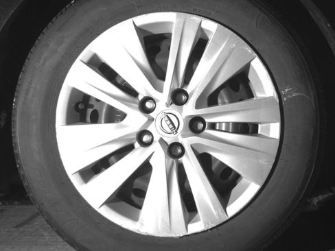 Used 2025 Nissan Sentra S FWD image 12