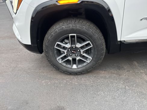 New 2026 GMC Terrain AT4 w/ LPO, Floor Liner Package image 11