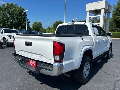 Used 2023 Toyota Tacoma SR5 RWD image 7