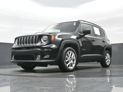 Used 2019 Jeep Renegade Latitude image 23
