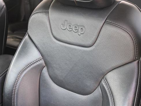 Used 2023 Jeep Cherokee Altitude Lux image 24