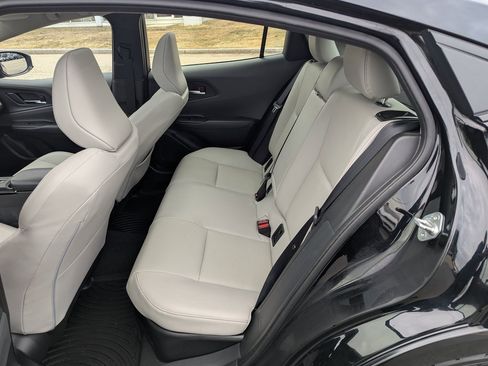 Used 2024 Toyota Prius Limited image 18