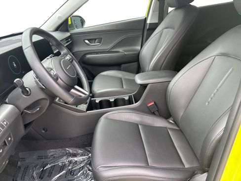 Used 2024 Hyundai Kona Limited image 9