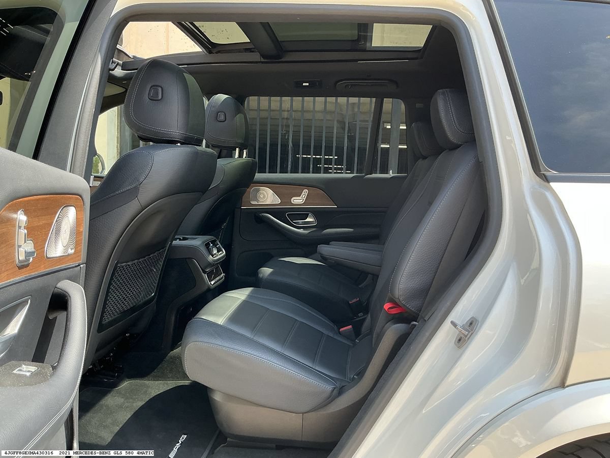 Used 2021 Mercedes-Benz GLS 580 4MATIC image 10