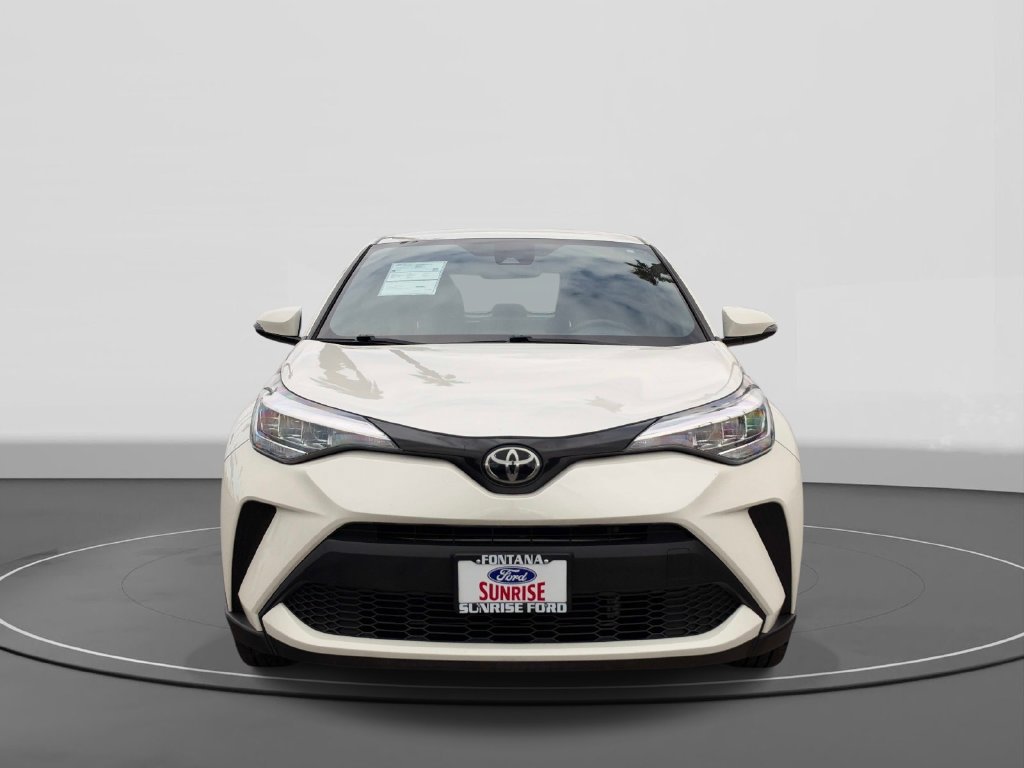 Used 2021 Toyota C-HR XLE FWD image 3