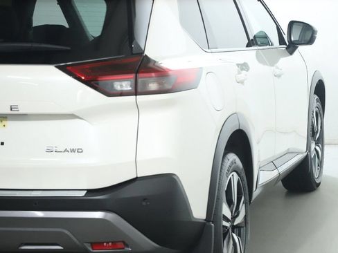 Used 2023 Nissan Rogue SL AWD/4WD image 47