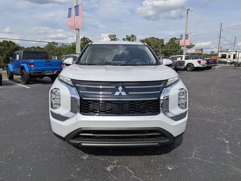 New 2026 Mitsubishi Outlander ES FWD image 8