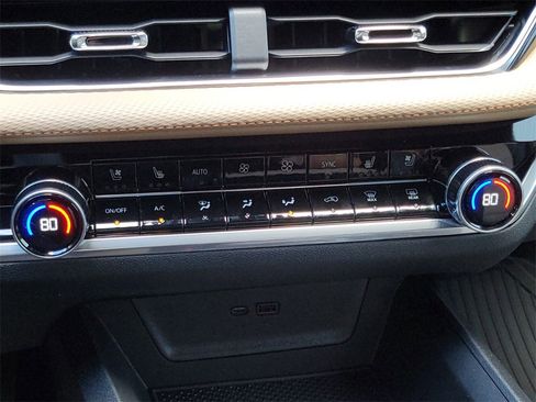 New 2026 Chevrolet Equinox ACTIV w/ Convenience Package III image 22