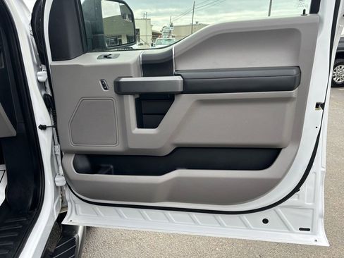 Used 2015 Ford F150 XLT w/ Trailer Tow Package image 28