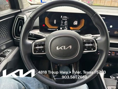 Certified 2024 Kia Sorento S FWD image 18