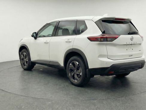 Used 2025 Nissan Rogue SV AWD/4WD image 6