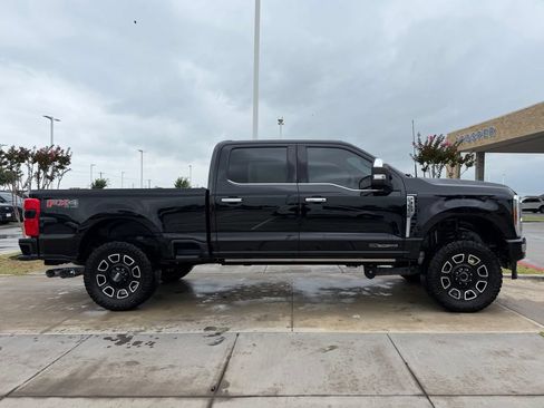 Used 2024 Ford F350 Platinum w/ FX4 Off-Road Package AWD/4WD image 19