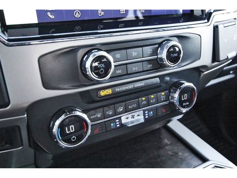 Used 2022 Ford F350 Lariat w/ Black Appearance Package AWD/4WD image 26