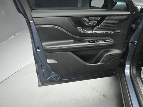 Certified 2022 Lincoln Corsair FWD w/ Equipment Group 101A image 19