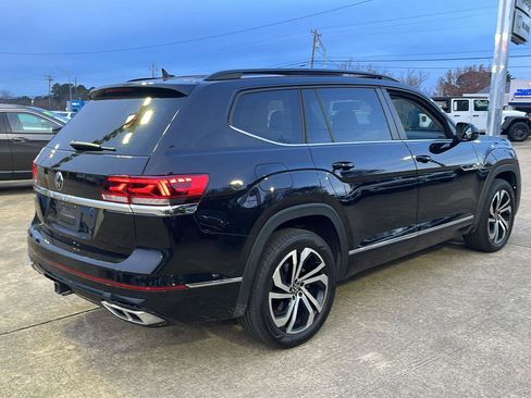 Used 2021 Volkswagen Atlas SE w/ Panoramic Sunroof Package image 4