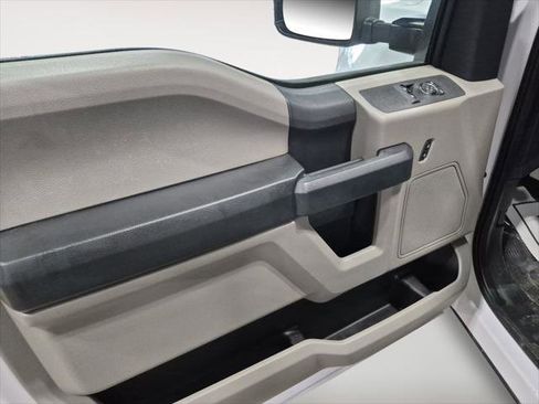 Used 2022 Ford F250 XL w/ Power Equipment Group image 11