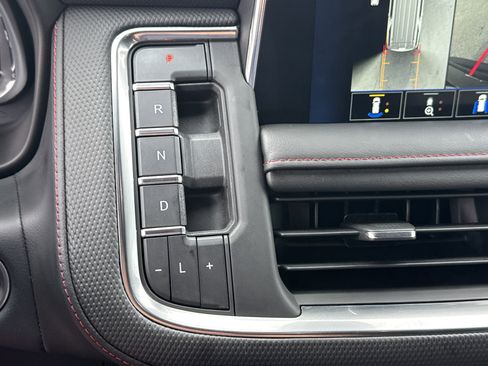 Used 2022 Chevrolet Tahoe RST w/ Luxury Package image 38