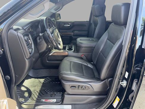 Used 2020 Chevrolet Silverado 1500 LT Trail Boss w/ Midnight Edition image 9