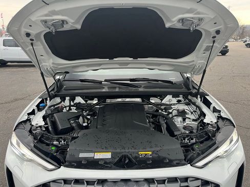 Used 2025 Audi Q5 Premium AWD/4WD image 32