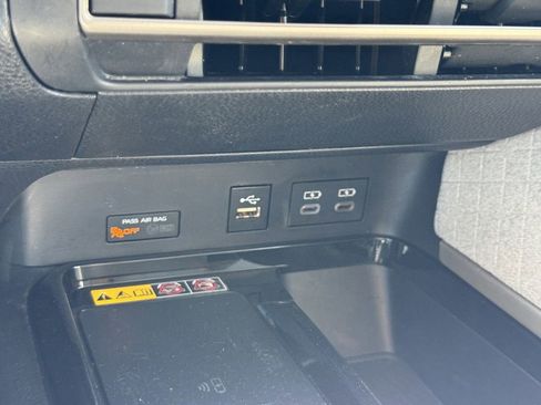 Used 2025 Toyota Camry XLE w/ Premium Package FWD image 17