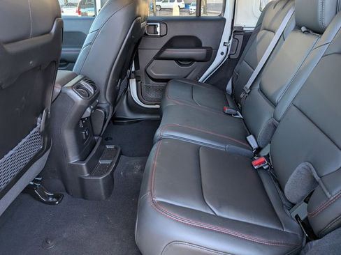 New 2025 Jeep Wrangler Unlimited Rubicon image 13