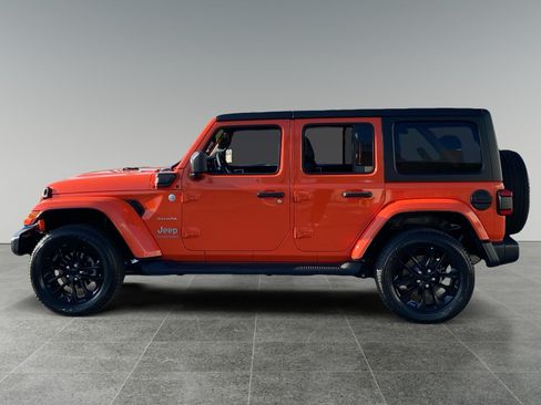 Used 2023 Jeep Wrangler Unlimited Sahara AWD/4WD image 2