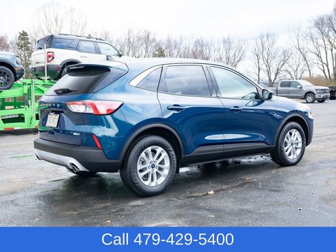 Used 2020 Ford Escape SE image 6