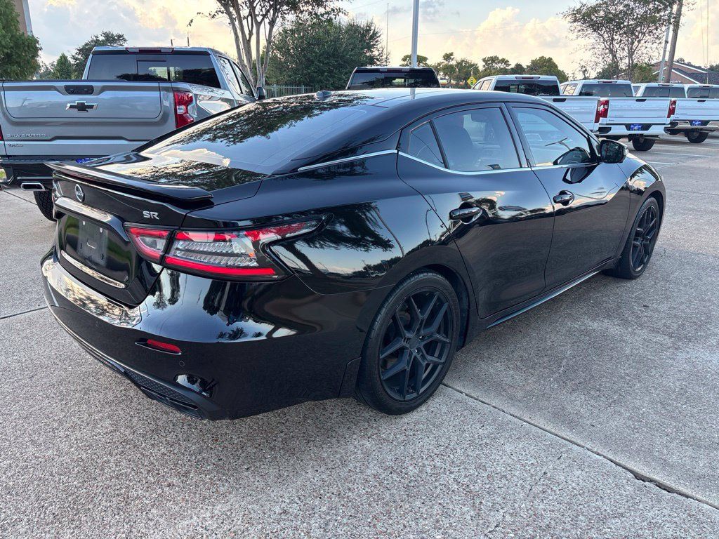 Used 2023 Nissan Maxima SR w/ Sport Mat Group FWD image 5