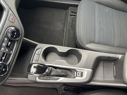 Used 2025 Buick Envista Preferred image 41