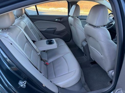Used 2017 Chevrolet Cruze Premier image 20