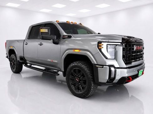 Used 2024 GMC Sierra 2500 AT4 w/ AT4 Premium Plus Package AWD/4WD image 3