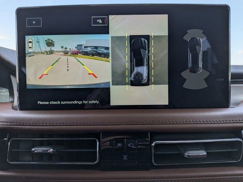 Used 2023 Lincoln Nautilus Reserve image 18