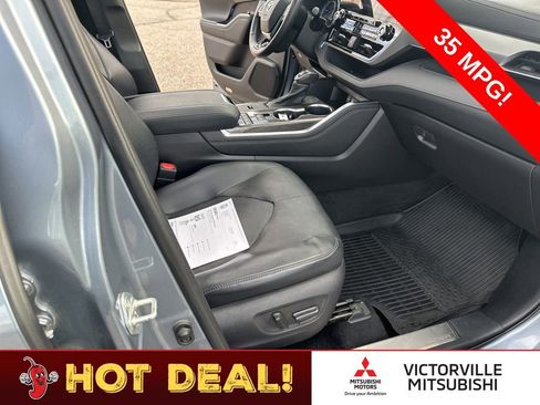 Used 2021 Toyota Highlander Platinum image 27