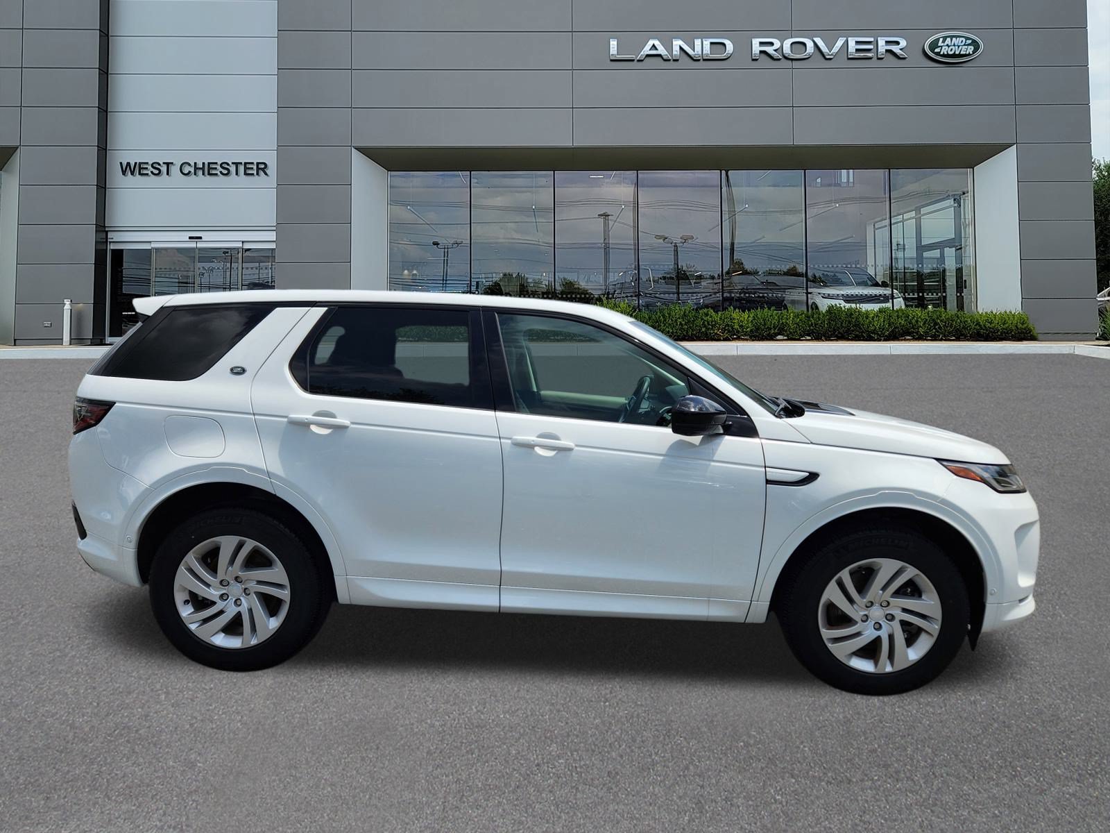 Certified 2025 Land Rover Discovery Sport S AWD/4WD image 4