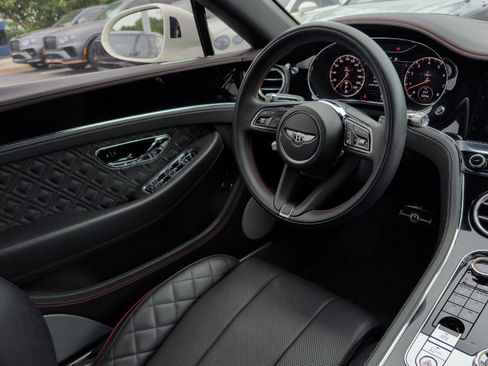 Used 2021 Bentley Continental GT AWD/4WD image 7