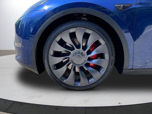 Used 2024 Tesla Model Y Performance AWD/4WD image 35
