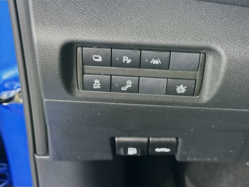 Certified 2023 Nissan Kicks S FWD image 18