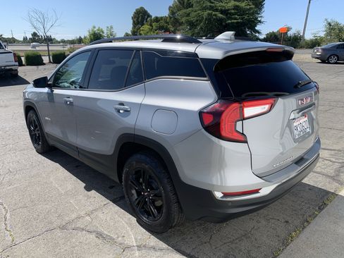 Used 2024 GMC Terrain AT4 AWD/4WD image 3