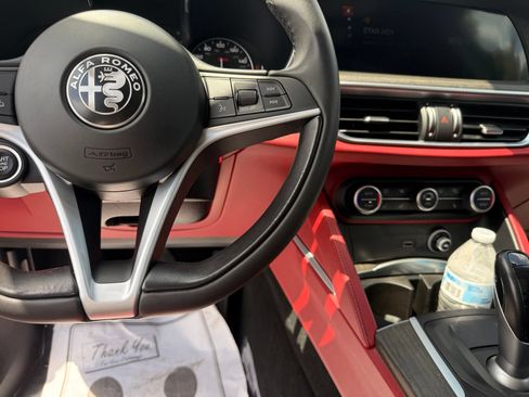 Used 2018 Alfa Romeo Stelvio Ti AWD/4WD image 20